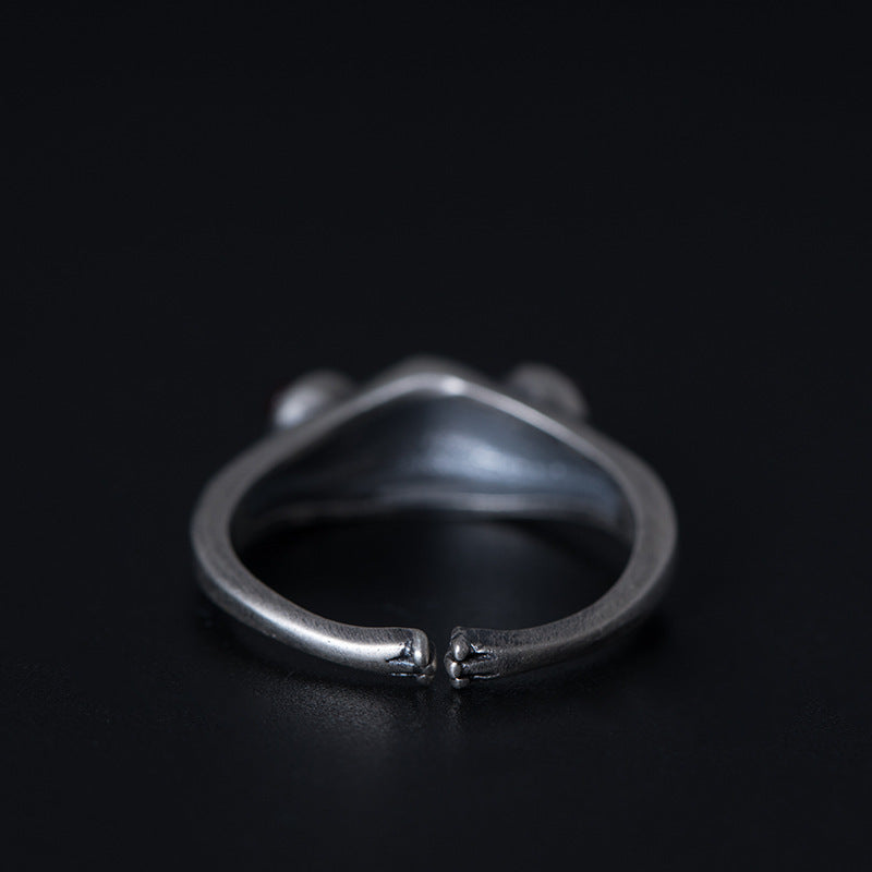 Timeless Charm: Vintage $\mathbf{925}$ Silver Frog Ring for Women.