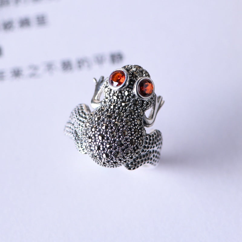 Wealth & Whimsy: Golden Deer King Retro $\mathbf{S925}$ Silver Golden Toad/Frog Inlay Ring.