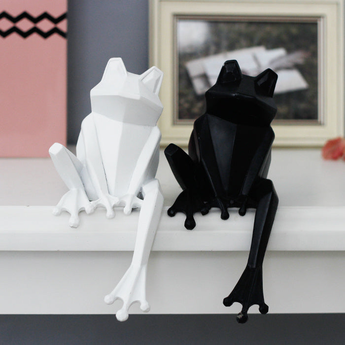 Geometric Style: Northern Europe Origami Resin Frog Animal Ornament ($\mathbf{20\text{cm}}$).