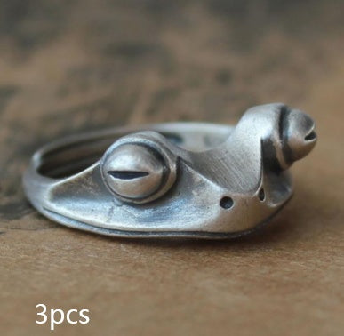 Vintage Statement: European and American Retro Alloy Frog Big Eye Adjustable Ring.
