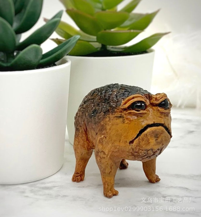 Chubby Charm: Cartoon African Rain Frog Toad Statue Resin Ornament.