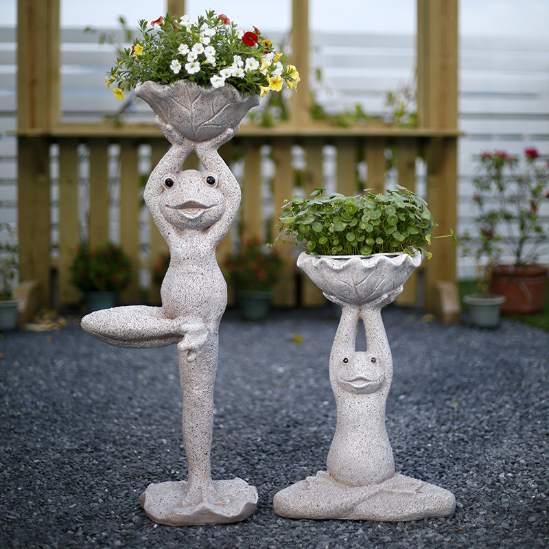 Outdoor Zen: Sitting Yoga Frog Animal Flowerpot / Floor Ornament (Magnesium Oxide).