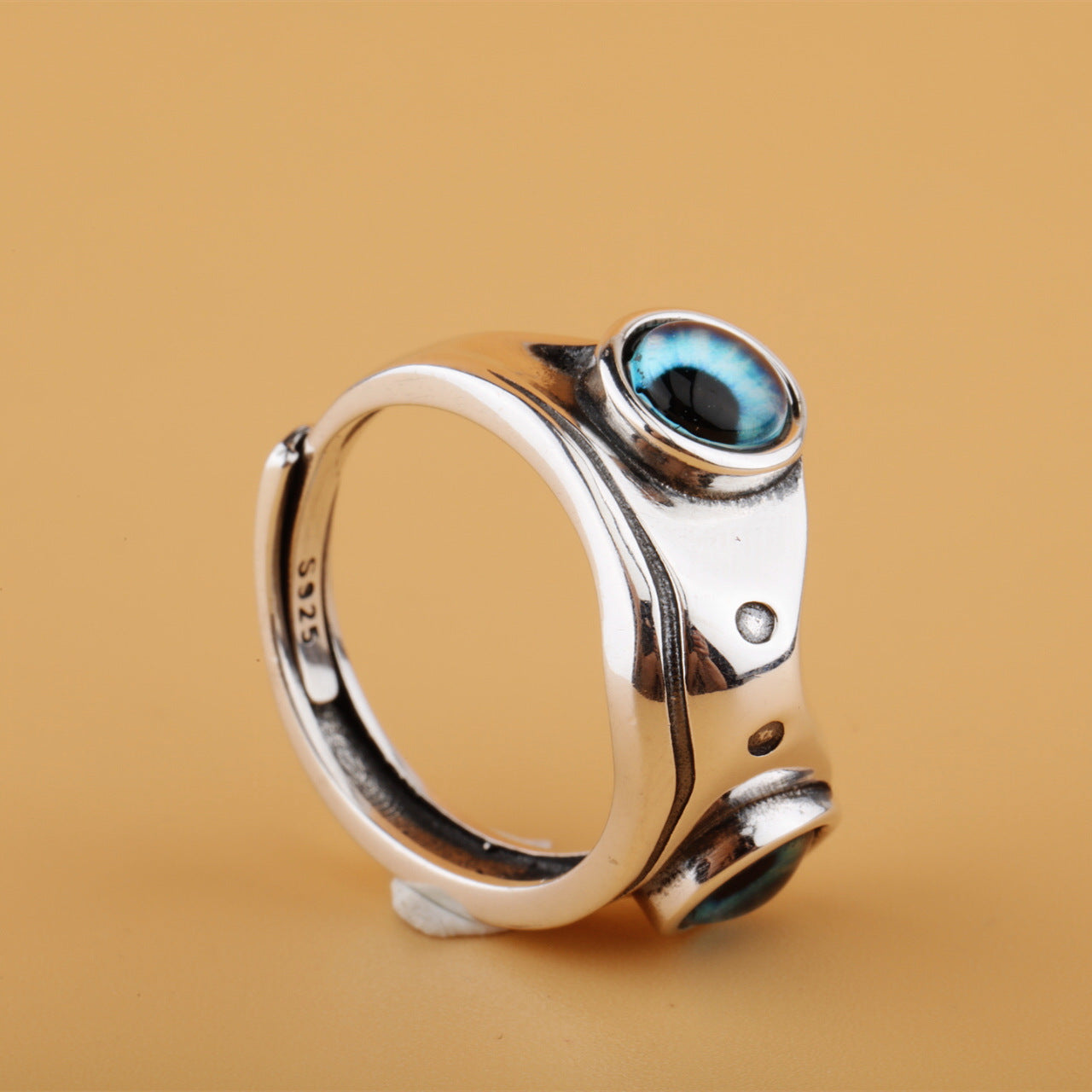 Vintage Whimsy: $\mathbf{925}$ Sterling Silver Cute Live Mouth Frog Adjustable Ring.