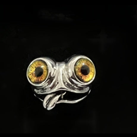 Striking Design: Adjustable Alloy Big Eyed Frog Animal Ring.