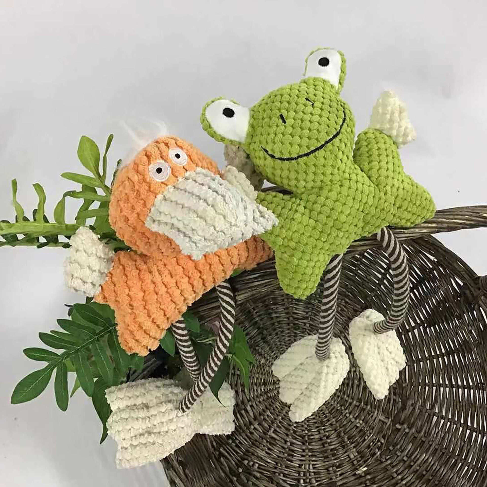 Durable Fun: Cotton Rope Frog & Duck Pet Gnawing Sound Play Toy ($\mathbf{60\text{g}}$).