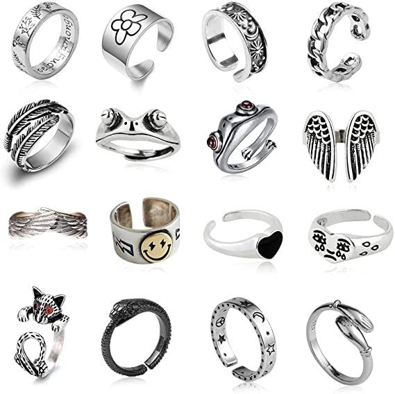 Edgy Elegance: Thai Silver Frog Retro Gothic Hug Ring Set (Plated Alloy).