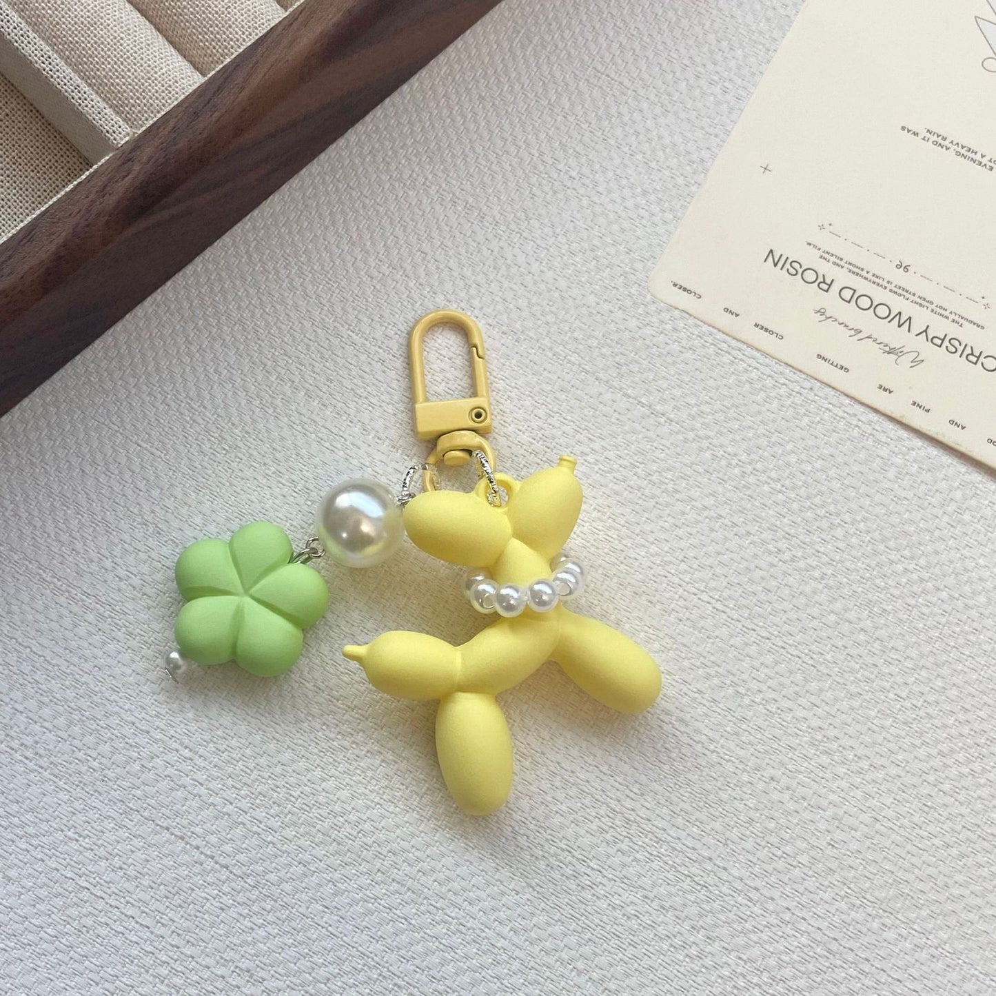 Pearl Balloon Dog Flower Keychain, Colorful Resin & Plastic Pendant