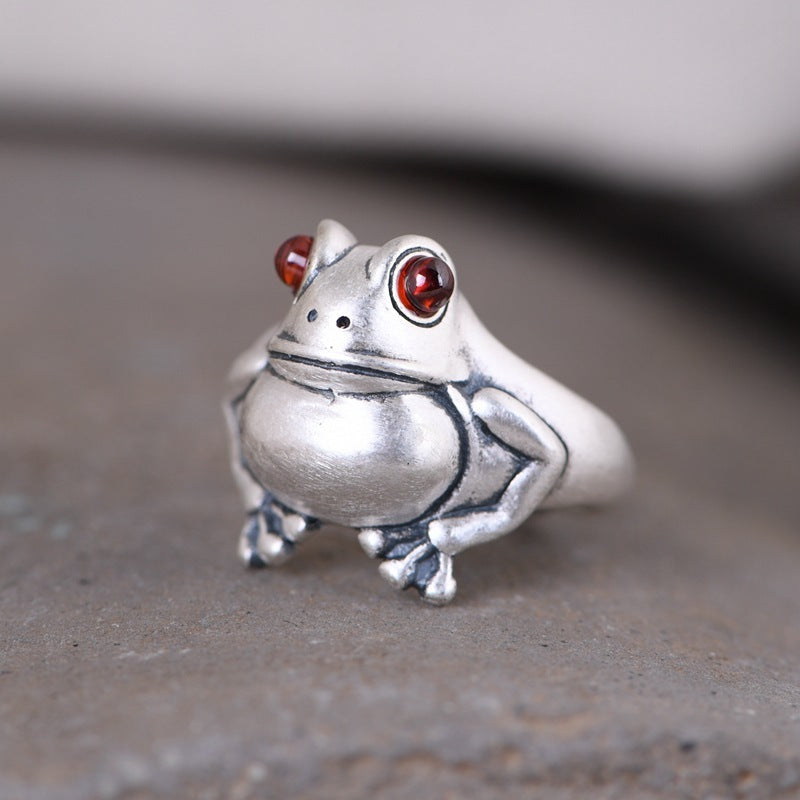 Vintage Shine: S925 Silver Glossy Frog Ring with Vintage Craftsmanship.