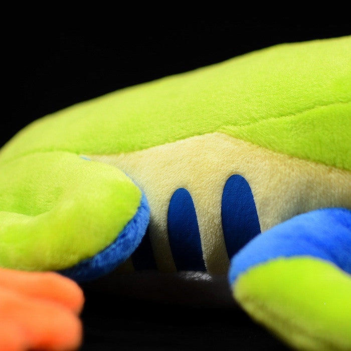 Striking Companion: $\mathbf{22\text{cm}}$ Red-eyed Small Tree Frog Plush Toy Doll (Unisex).