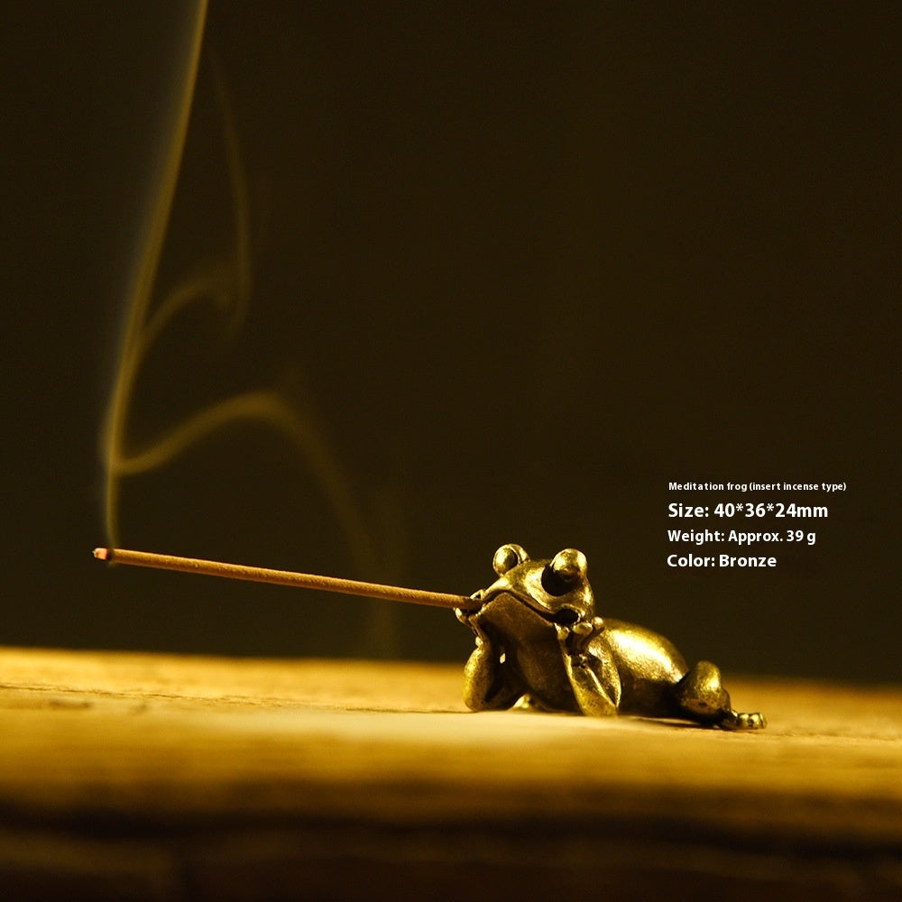 Timeless Charm: Retro Bronze Frog-Shaped Ornaments in Zinc Alloy (Pastoral Style).