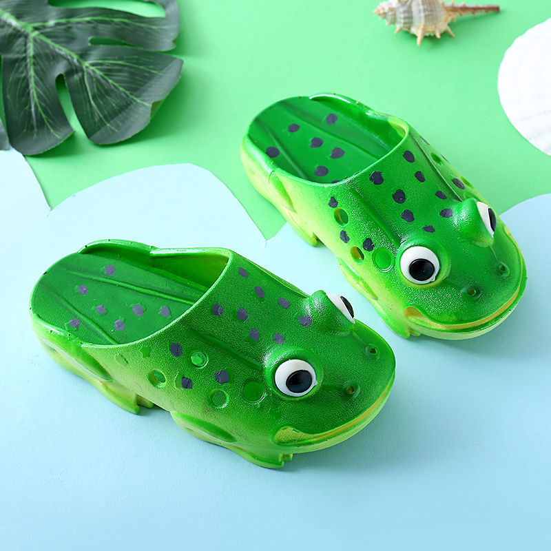 Summer Comfort: Non-slip Baotou Cartoon Frog Slippers for Girls (EVA, Flat Heel).