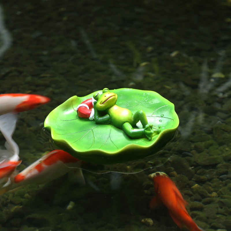 Water Garden Charm: Modern Resin Floating Frog Simulation Animal Ornaments.