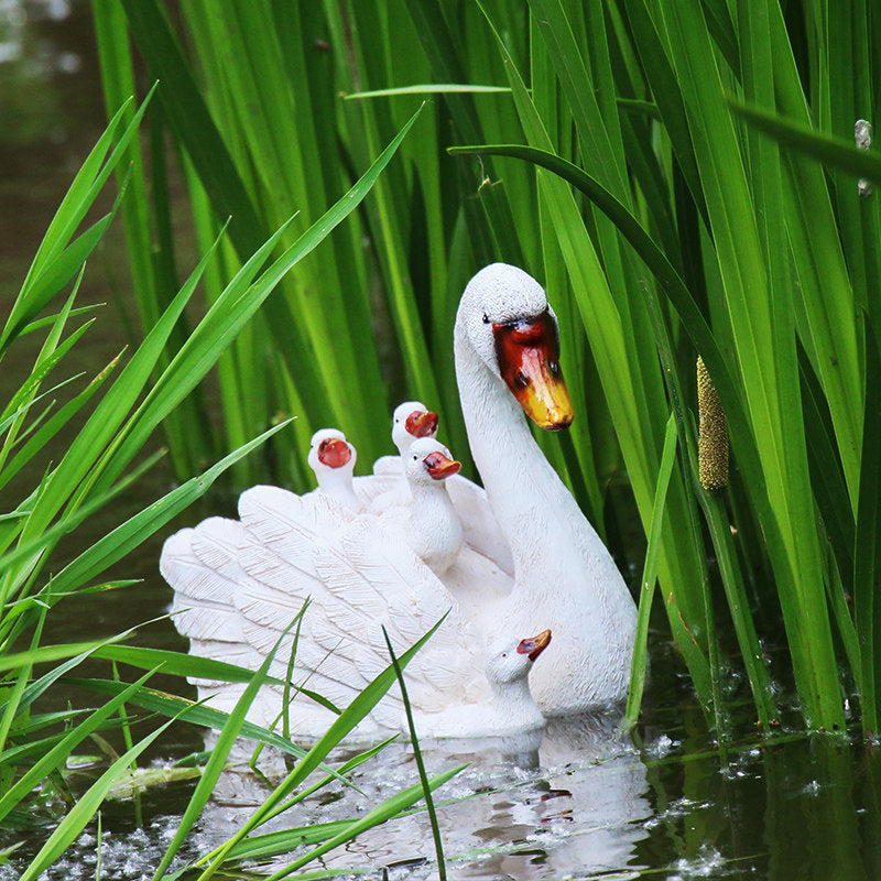 Pastoral Charm: Handmade Imitation Frog Resin Ornaments for Garden Pond or Fish Tank.