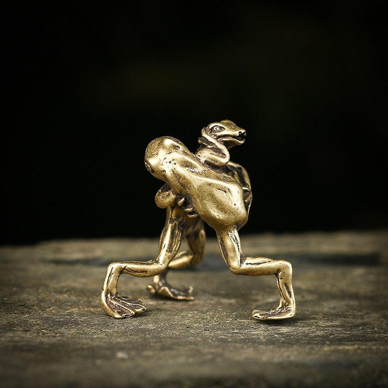 Good Luck Charm: Mini Wrestling Frog Bronze Brass Keychain Car Pendant.