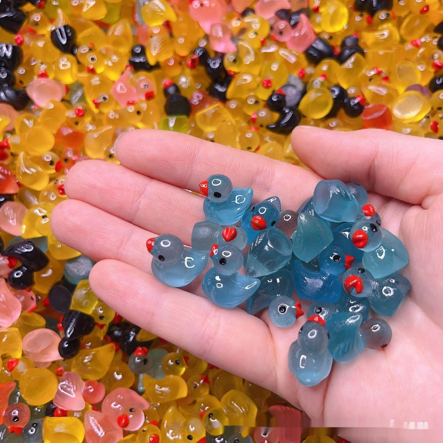 Luminous Mini Transparent Duck Ornaments – Cute DIY Glow-in-the-Dark Duck Accessories