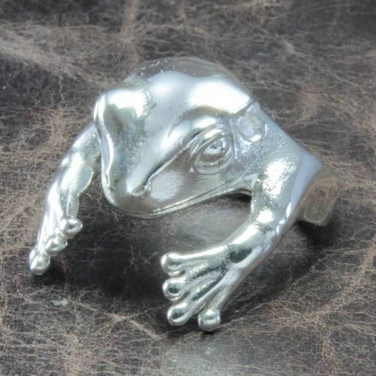 Bold Statement: Adjustable Alloy European and American Exaggerated Frog Ring.