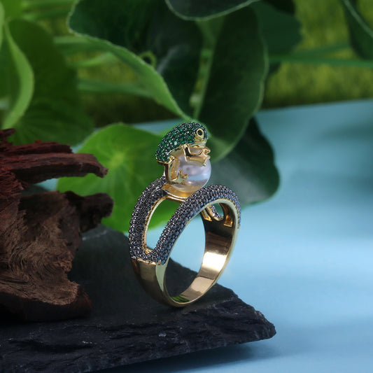 Luxury Whimsy: $\mathbf{18\text{k}}$ Gold Plated Frog/Golden Toad Play Beads Unisex Ring.