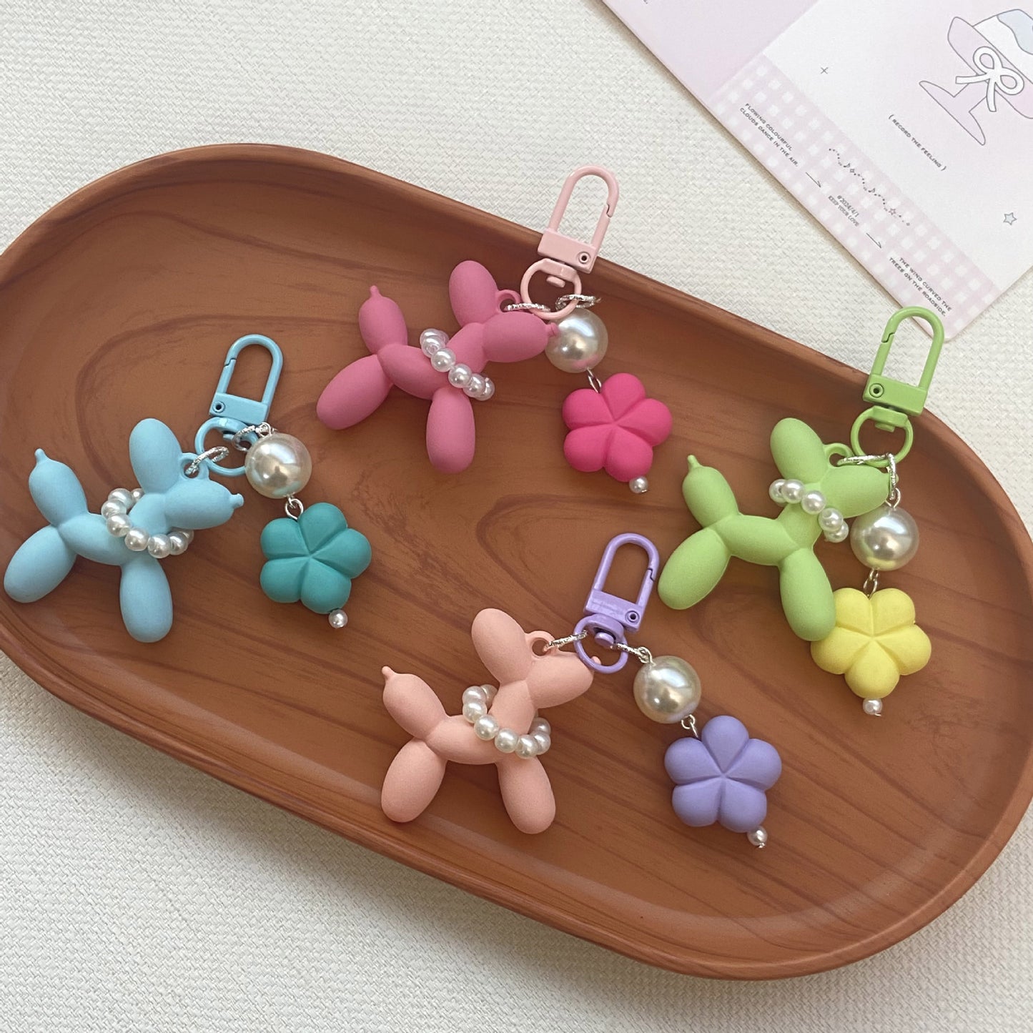 Pearl Balloon Dog Flower Keychain, Colorful Resin & Plastic Pendant