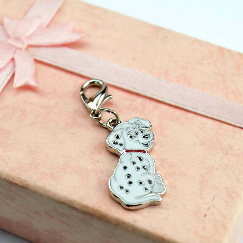 Dog Car Keychain, Zinc Alloy Animal Key Ring with Chrome Plating