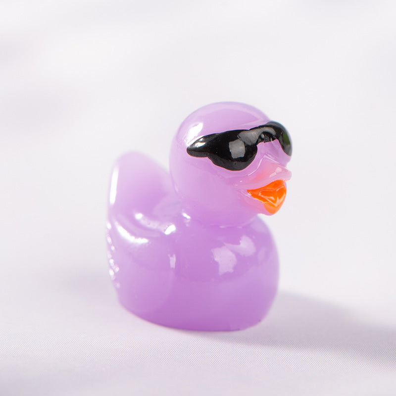 Micro-World Charm: Cute Mini Colorful Little Duck Resin Ornaments for Moss Landscapes.