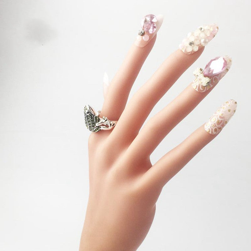Bold Glamour: Female Personality Niche Design Exaggerated Frog Adjustable Ring (Silver).