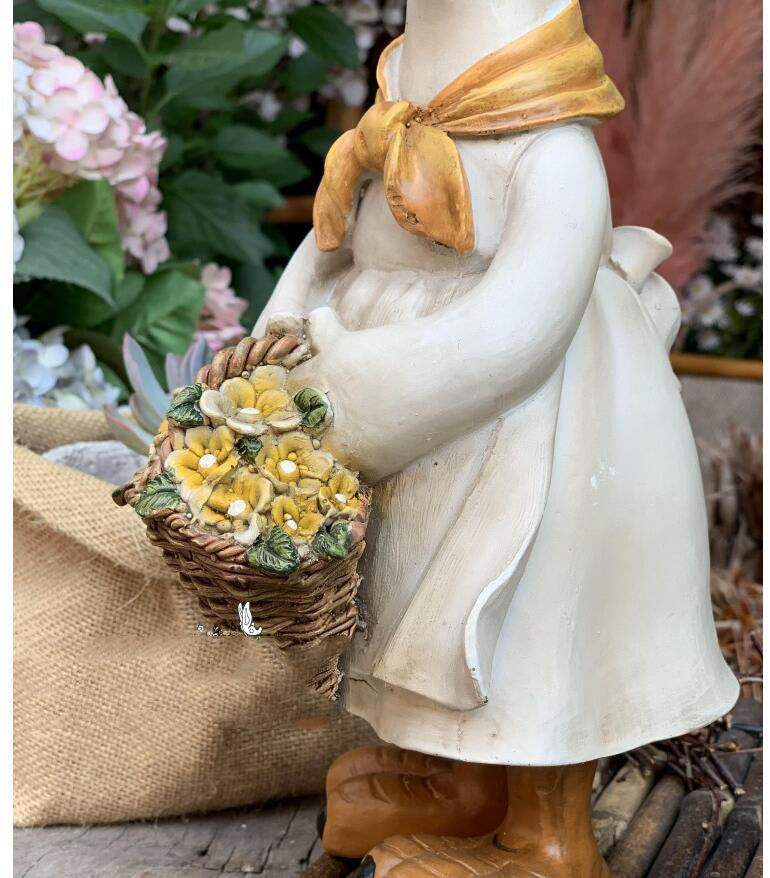 Farmhouse Folk: American Hand-painted Creative Animal Resin Chicken Ornaments.