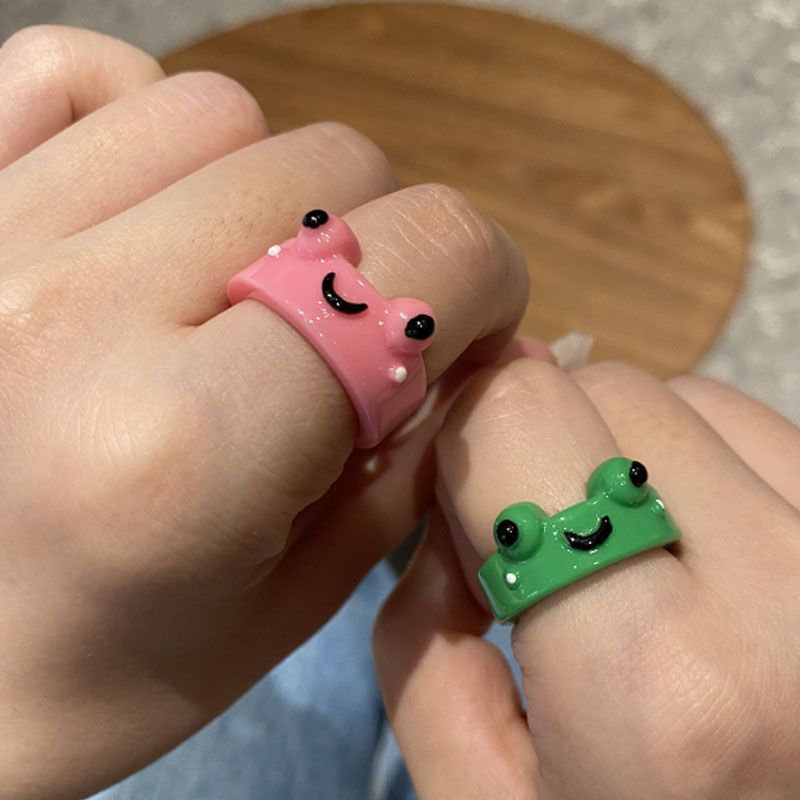 Unconventional Charm: Cute Simple Lonely Frog Ring (Minimalist Style).