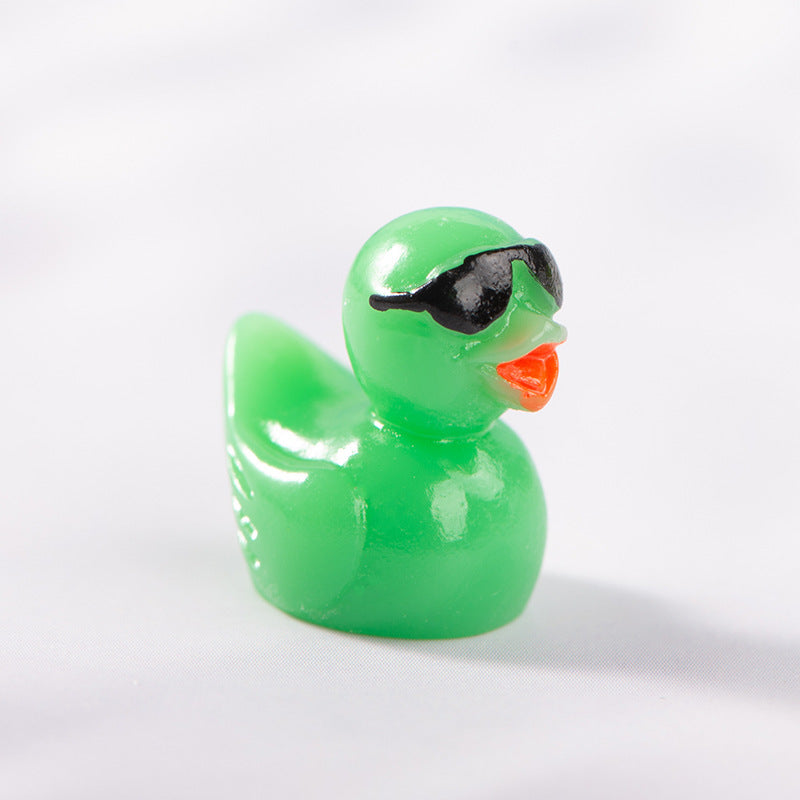 Micro-World Charm: Cute Mini Colorful Little Duck Resin Ornaments for Moss Landscapes.