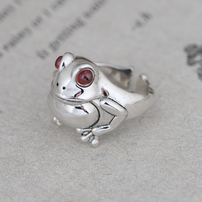 Vintage Shine: S925 Silver Glossy Frog Ring with Vintage Craftsmanship.