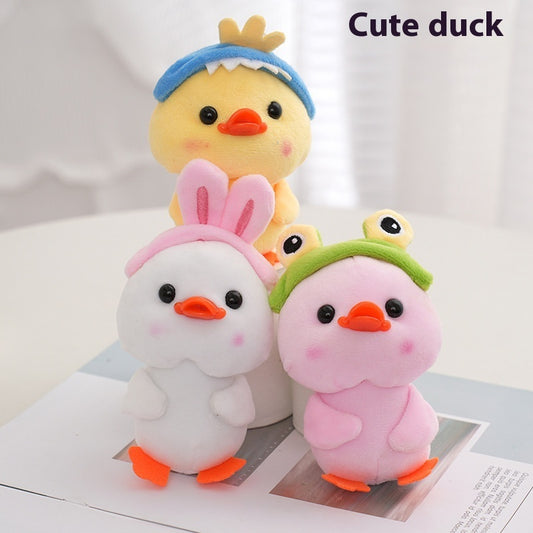 Small Duck Doll Charm – Cute Mini Plush Bag Pendant for Girls’ Schoolbags (12 cm)