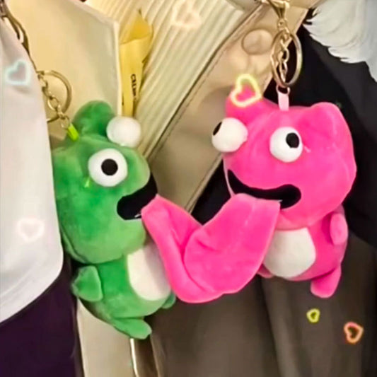 Couples' Cutie: Magnetic Frog Tongue Kiss Keychain (Green or Pink Plush, $\mathbf{12\text{cm}}$).