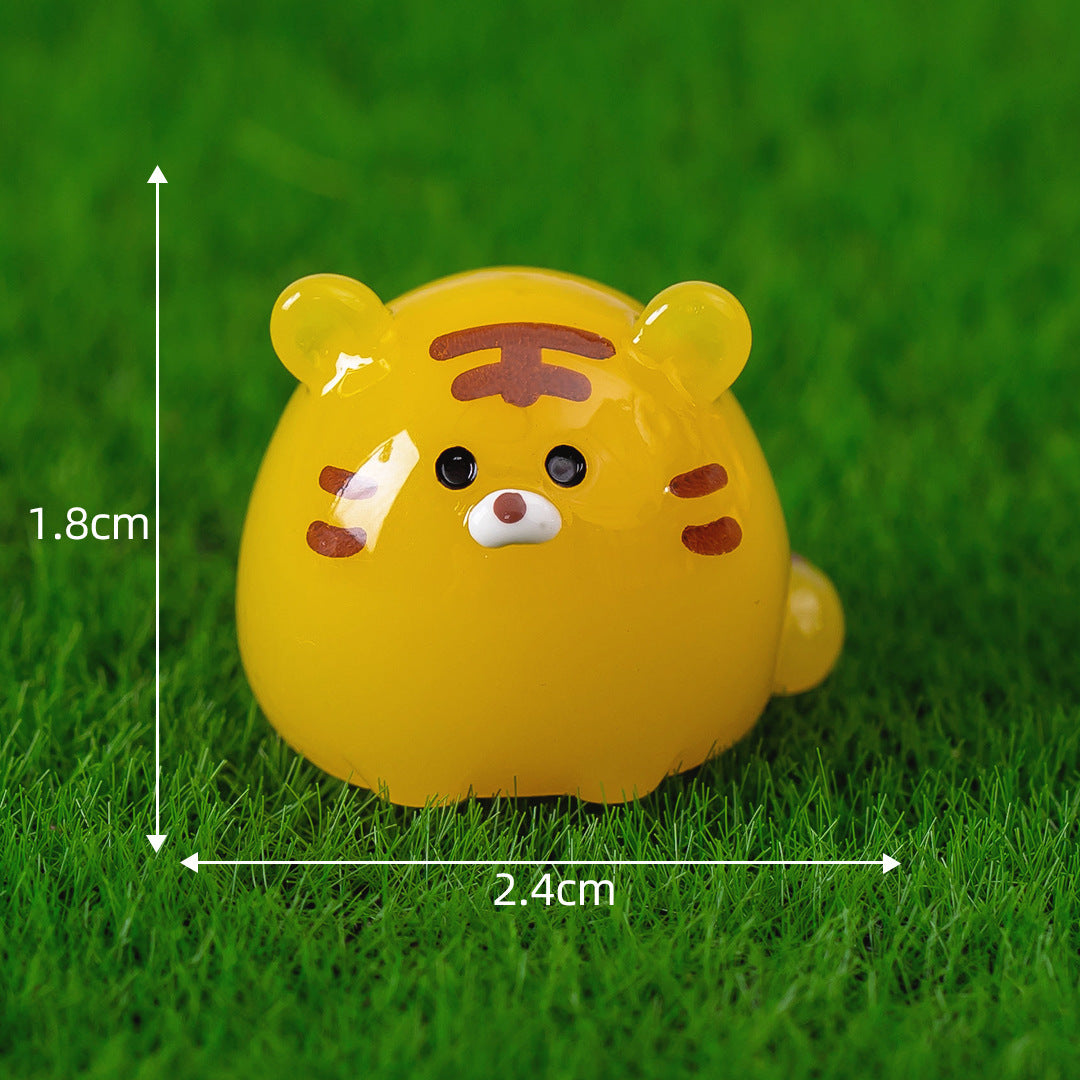 Desktop Fun: Creative Cute Round Cartoon Animal Resin Ornaments (Frog & More).