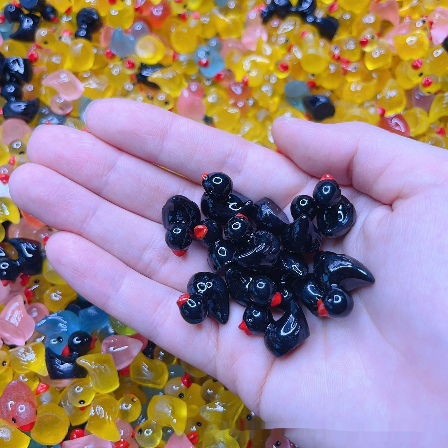 Luminous Mini Transparent Duck Ornaments – Cute DIY Glow-in-the-Dark Duck Accessories