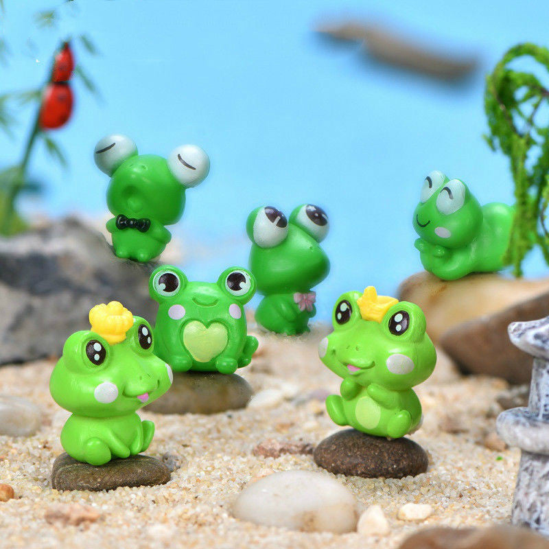 Simple Chic: Cute Little Frog Animal Modeling Resin Ornament.