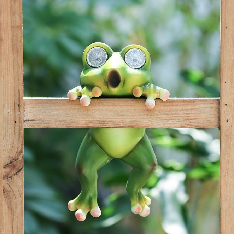 Garden Charm: Cute Swing Frog Resin Outdoor Hanging Pendant Ornament.