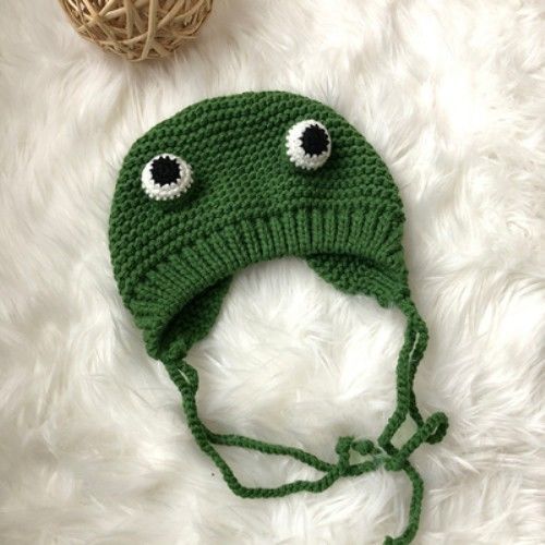 Cozy Winter Style: Cute Cartoon Frog Wool Hat for Children (Warm & Windproof).