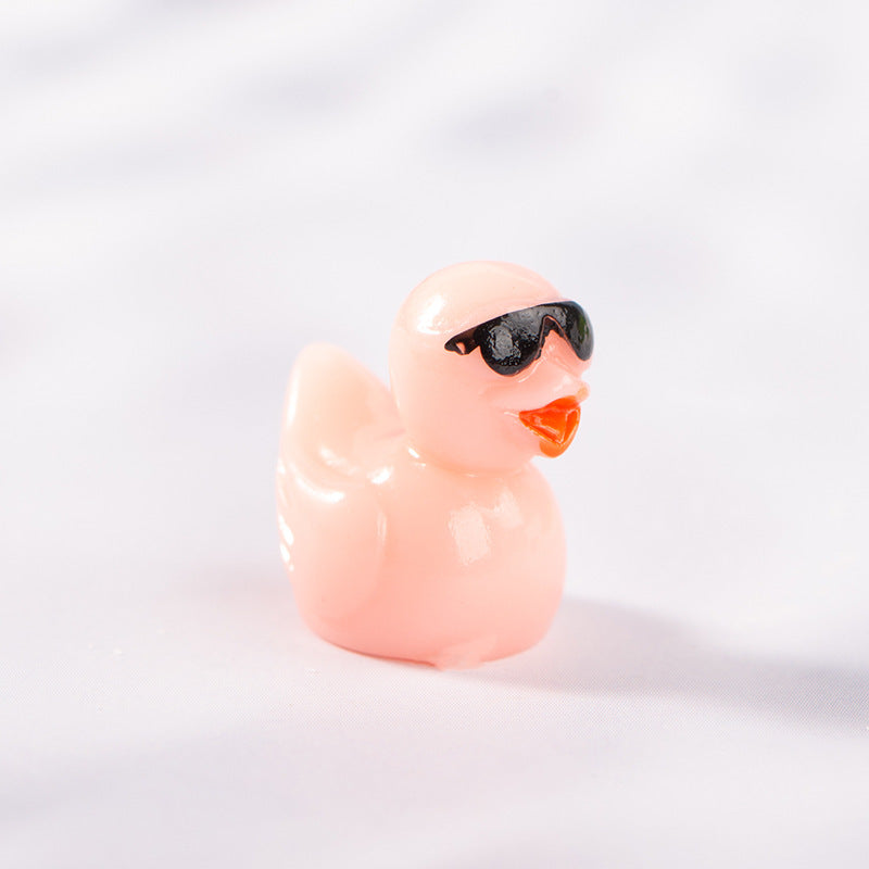 Micro-World Charm: Cute Mini Colorful Little Duck Resin Ornaments for Moss Landscapes.
