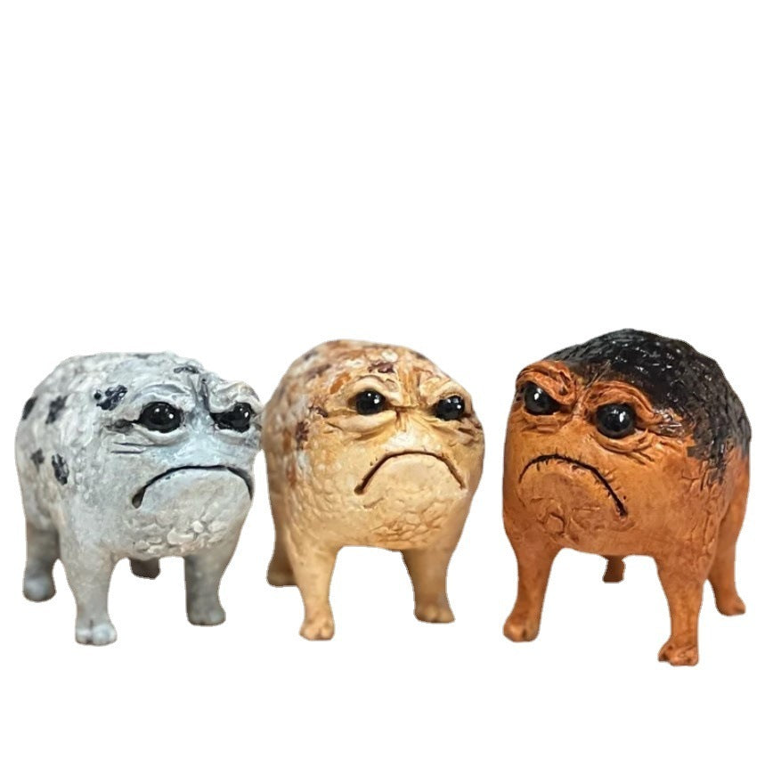 Chubby Charm: Cartoon African Rain Frog Toad Statue Resin Ornament.
