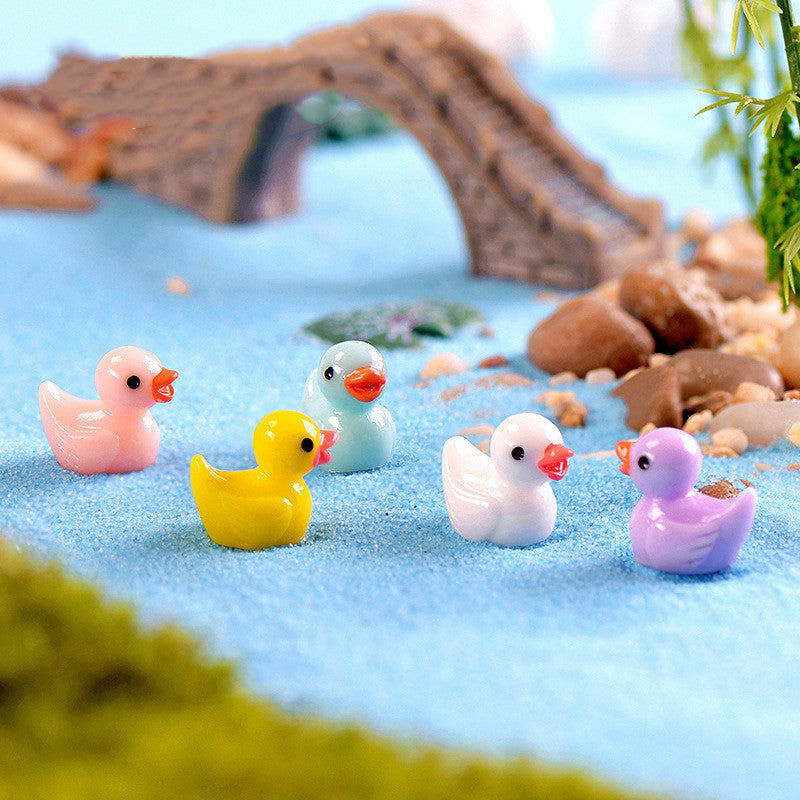 Tiny Charm: Cartoon Resin Duck Pendant for Moss Micro Landscape Ornaments.