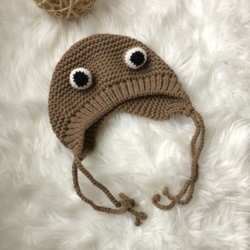 Cozy Winter Style: Cute Cartoon Frog Wool Hat for Children (Warm & Windproof).