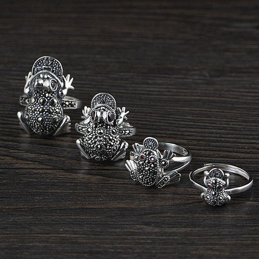 Vintage Wealth: Adjustable $\mathbf{S925}$ Silver Maxai Gold Cicada Frog Ring ($\mathbf{6.5\text{g}}$).