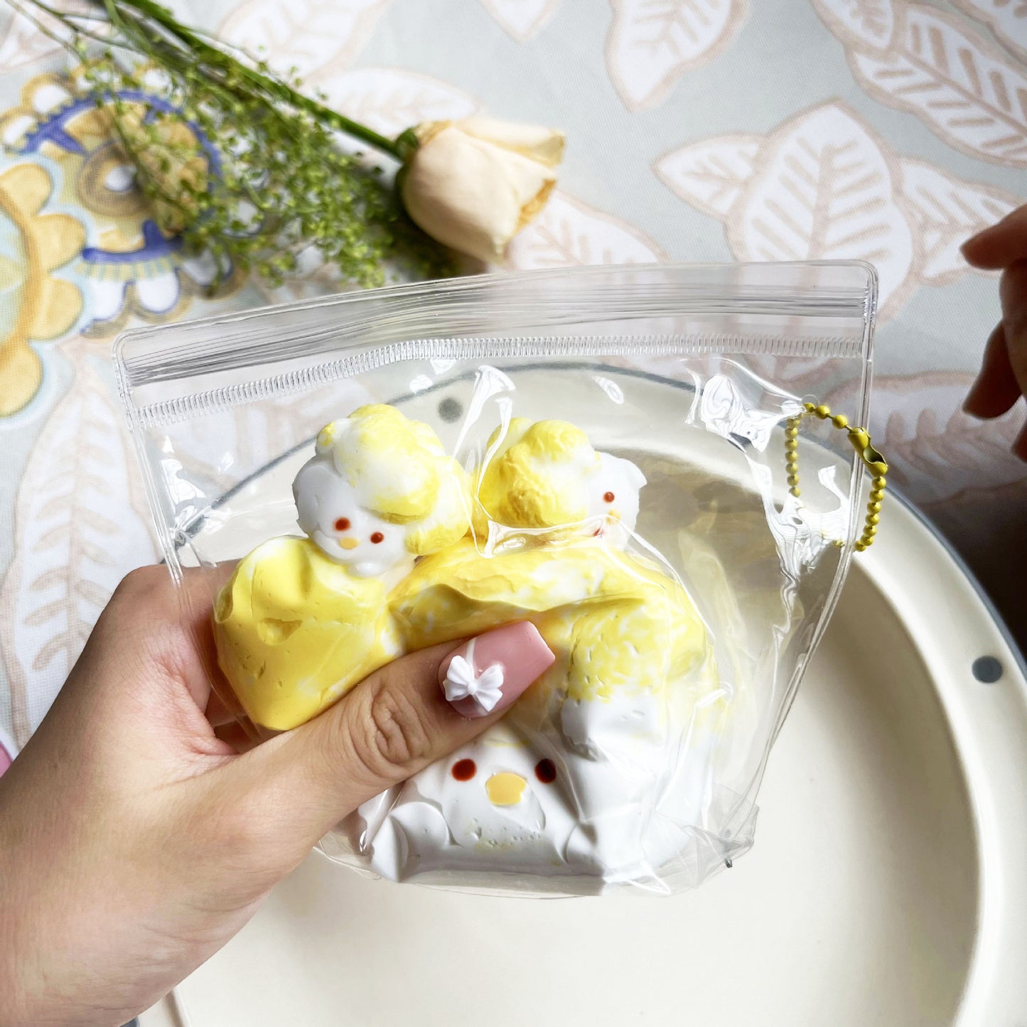 Satisfying Squish: Popcorn Chicken Slow Rebound Squeezing Toy Set (One Large, Three Small, Edible Silicone).