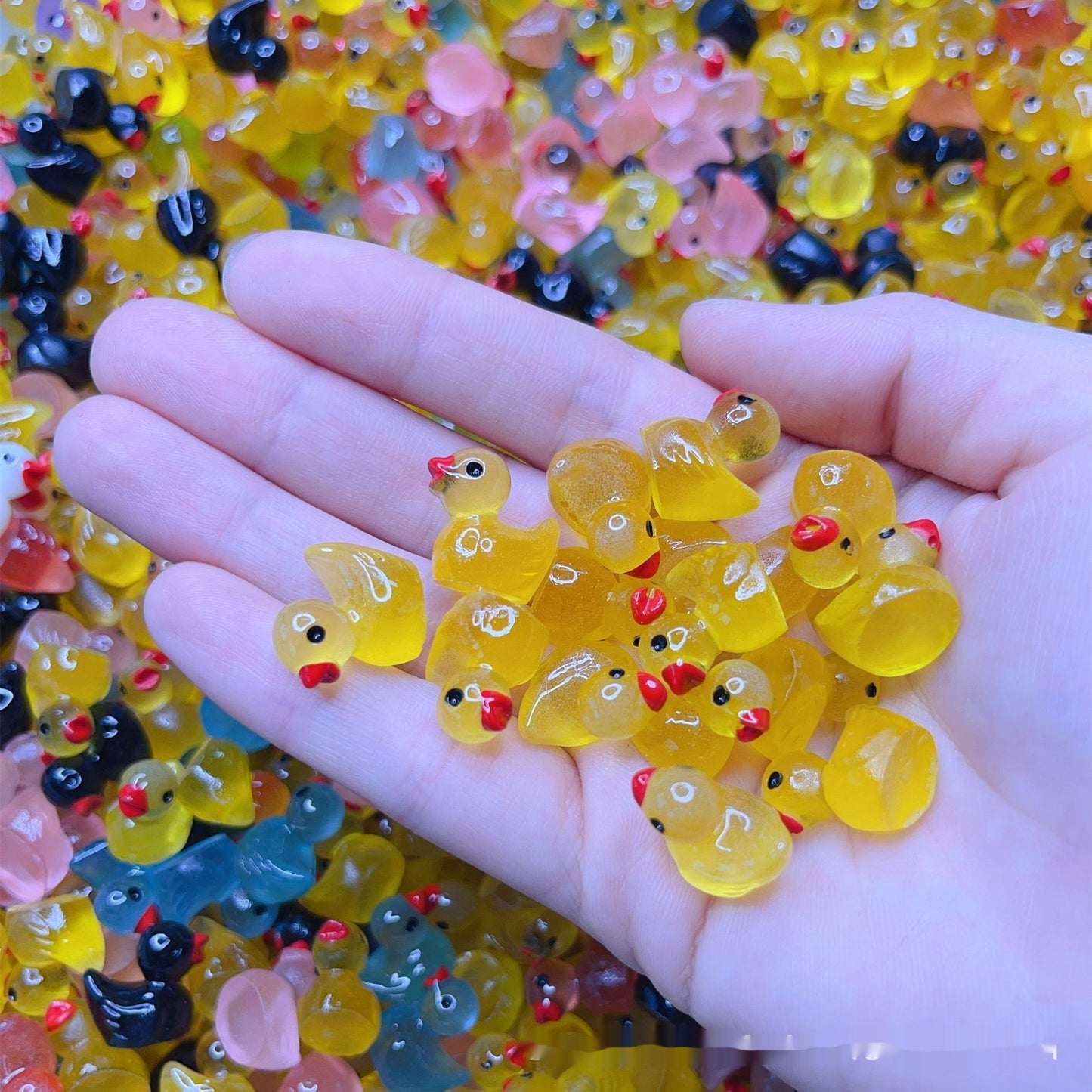 Luminous Mini Transparent Duck Ornaments – Cute DIY Glow-in-the-Dark Duck Accessories