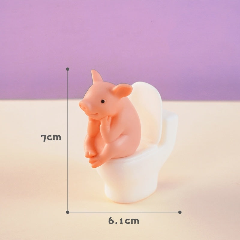 Bathroom Buddy Fun: Resin Toilet Pig & Frog Figurines for Car or Home Decor.