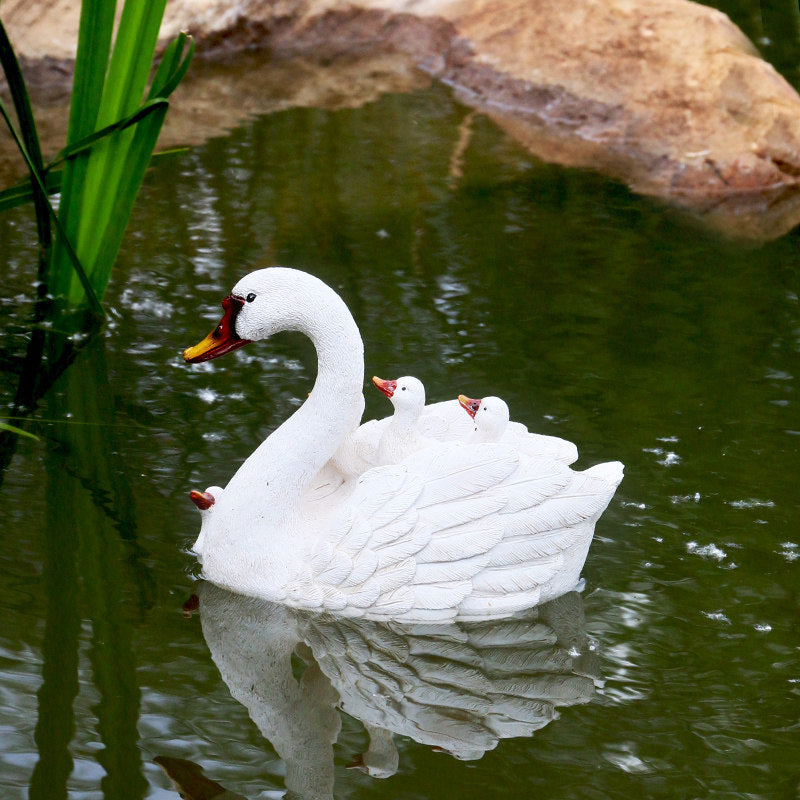 Pastoral Charm: Handmade Imitation Frog Resin Ornaments for Garden Pond or Fish Tank.