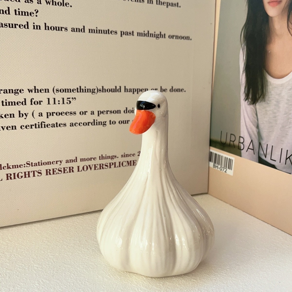 Creative Ceramic Duck Ornament – Healing Desktop Décor Figurine