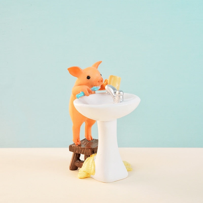 Bathroom Buddy Fun: Resin Toilet Pig & Frog Figurines for Car or Home Decor.
