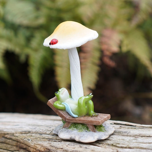 Pastoral Whimsy: Creative Cute Sunflower Frog Resin Ornaments (Many Poses).