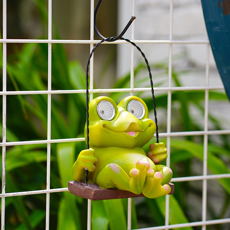 Garden Charm: Cute Swing Frog Resin Outdoor Hanging Pendant Ornament.
