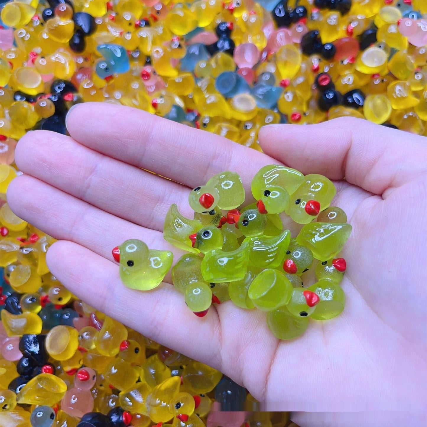 Luminous Mini Transparent Duck Ornaments – Cute DIY Glow-in-the-Dark Duck Accessories